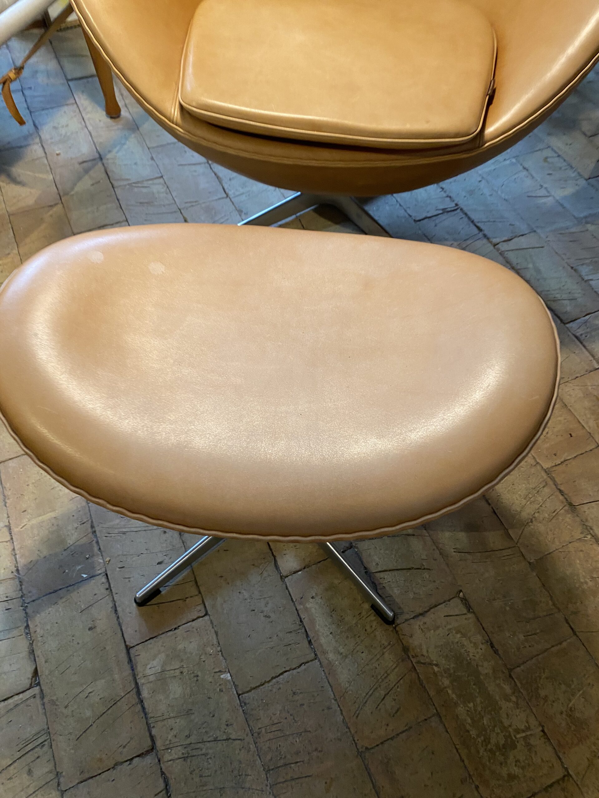 Arne Jacobsen ægget med skammel. - Image 5